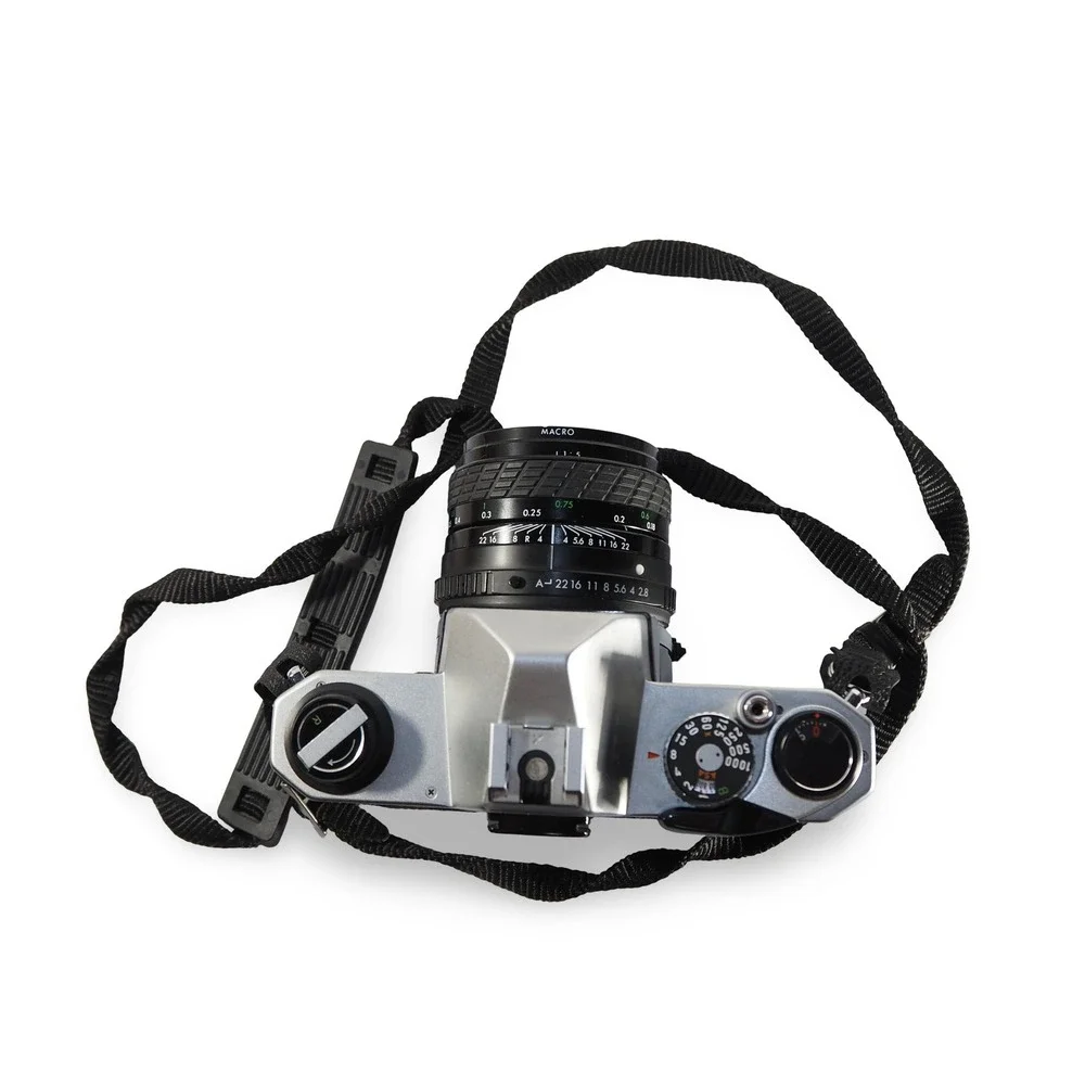 Pentax‎ K1000 35mm SLR Camera Silver Sigma 24mm f2.8 Lens Tamrac Case Bundle